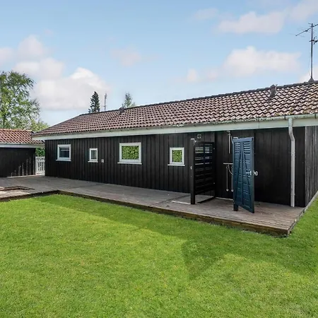 Svalevej I Feriehus Hejls